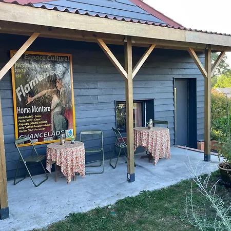 Le Des Jardins D'ispahan Apartmán Prignac-et-Marcamps